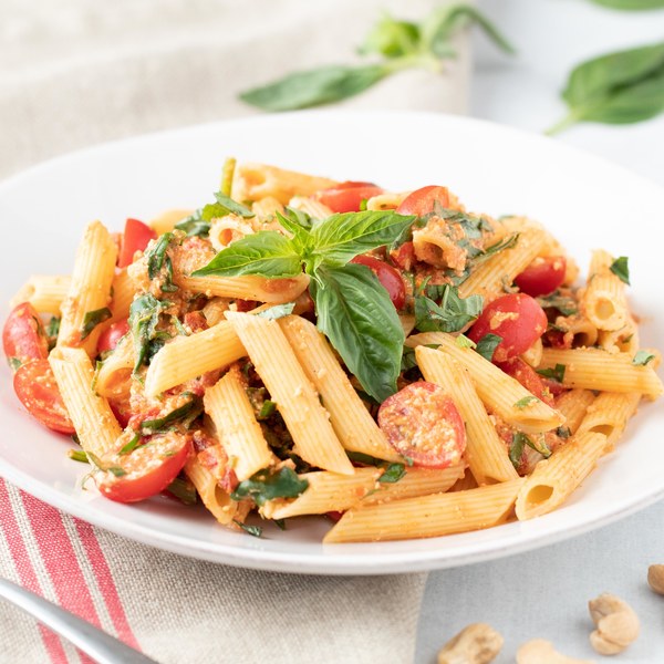 Sun-Dried Tomato Pasta with Spinach & Fresh Basil